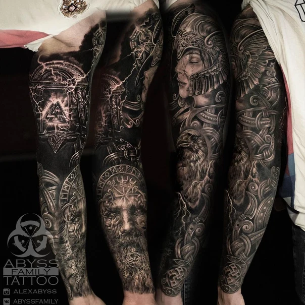 Чёрно-серая Viking, Mythological tattoo на Полный рукав