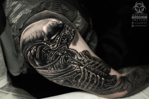 Биомеханика Biomechanical, Alien tattoo на Предплечье