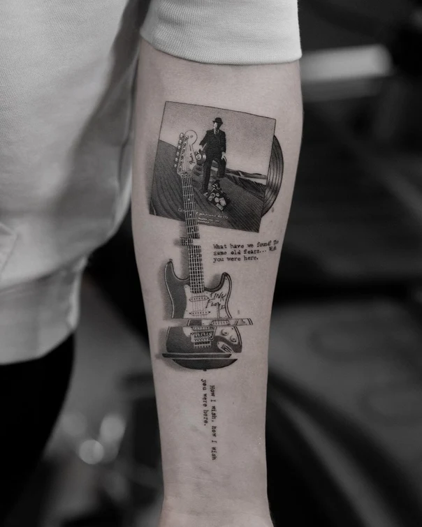 Чёрно-серая Guitar, Album cover tattoo на Предплечье