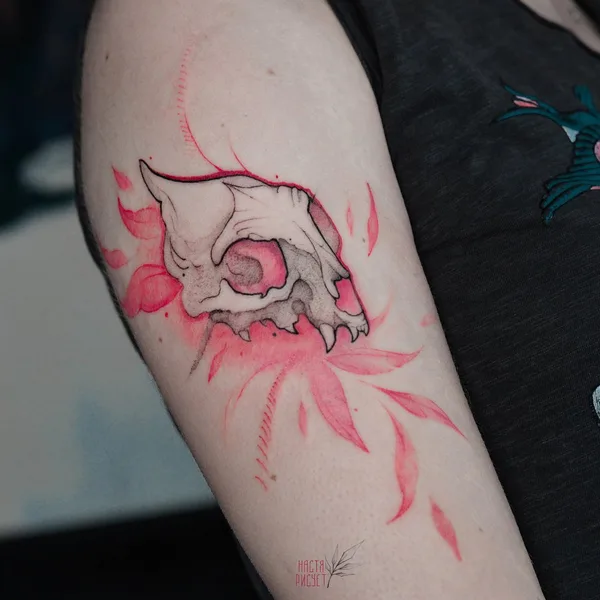 Feminine tattoo by Анастасия Патласова in Moscow