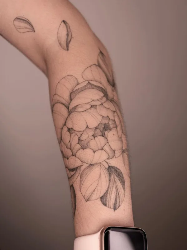 black and grey linework татуировка на forearm #47033 | Тату мастер Irina Kondrashova