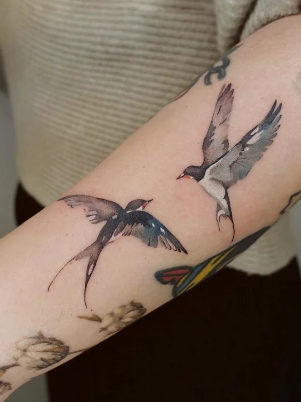 color watercolor tatuaje en forearm #47236 | Tatuador Yi Ching