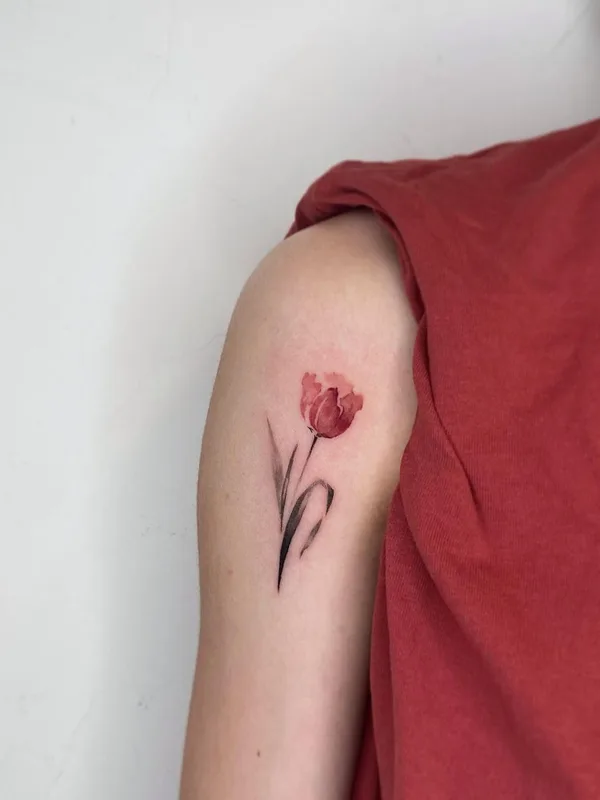 color watercolor tatuaje en upper arm #47245 | Tatuador Yi Ching
