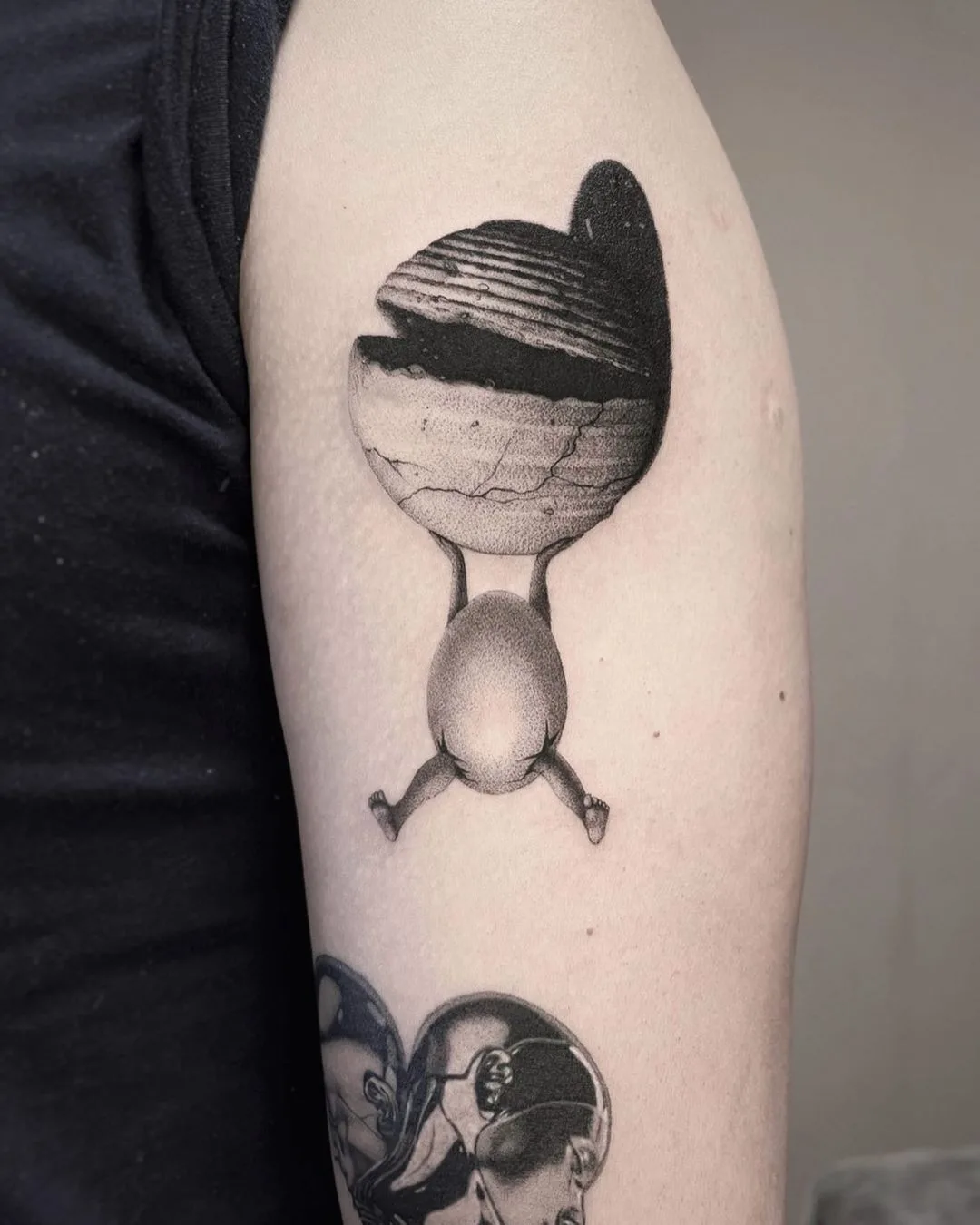 Tatuaggi miniaturizzati di Rei in Cina