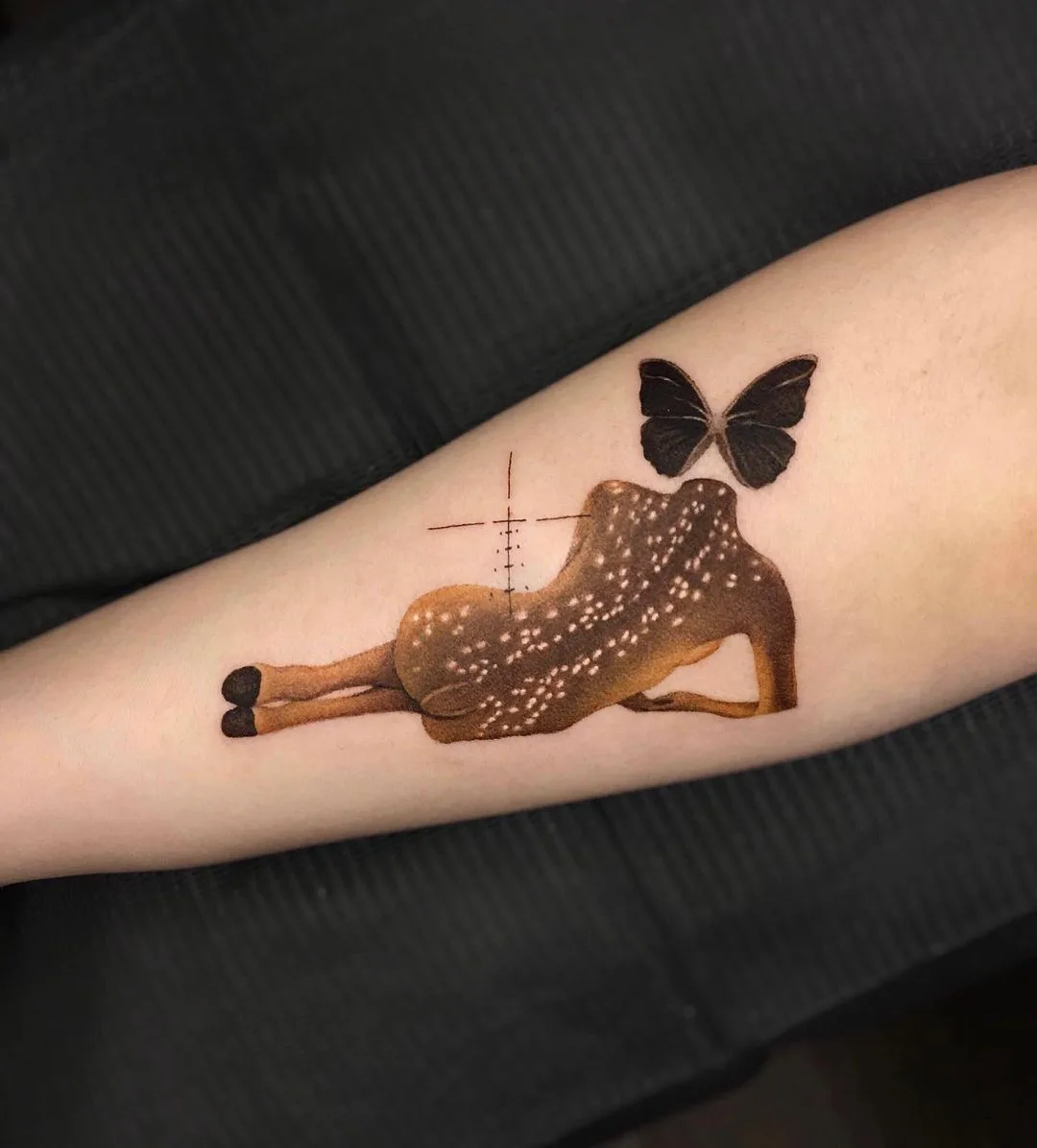 Tatuaggio miniaturizzato di un cervo di Rei, Cina
