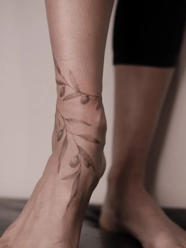female black and grey fineline tattoo on ankle #47459 | Tattoo Artist Анна anhen_tattoo