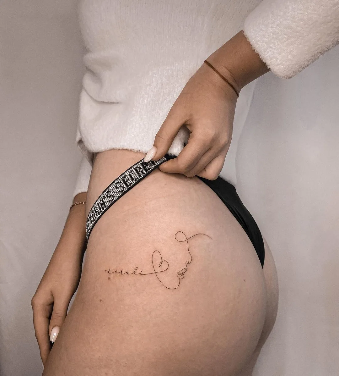 Minimalism tattoo by @aysmonttattooing