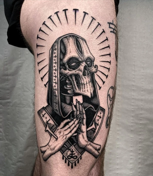 Blackwork Skull, Hands tattoo on Thigh