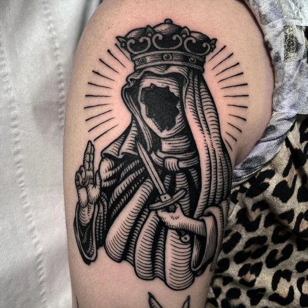 Blackwork Religious, Crown tattoo on Upper Arm