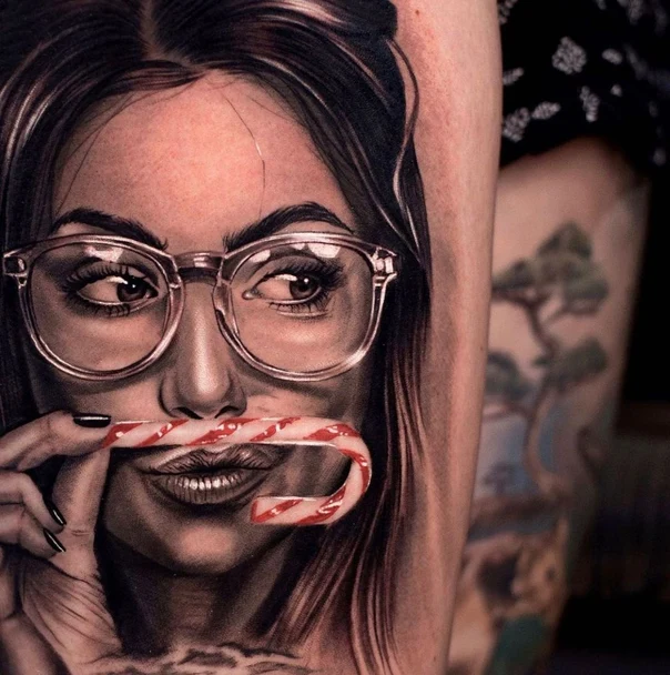 Realism Portrait, Glasses tattoo on Thigh