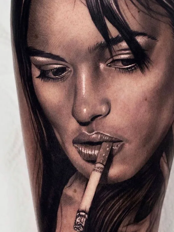 female black and grey realism tatouage sur forearm #47968 | Artiste tatoueur Christis Galiropoulos