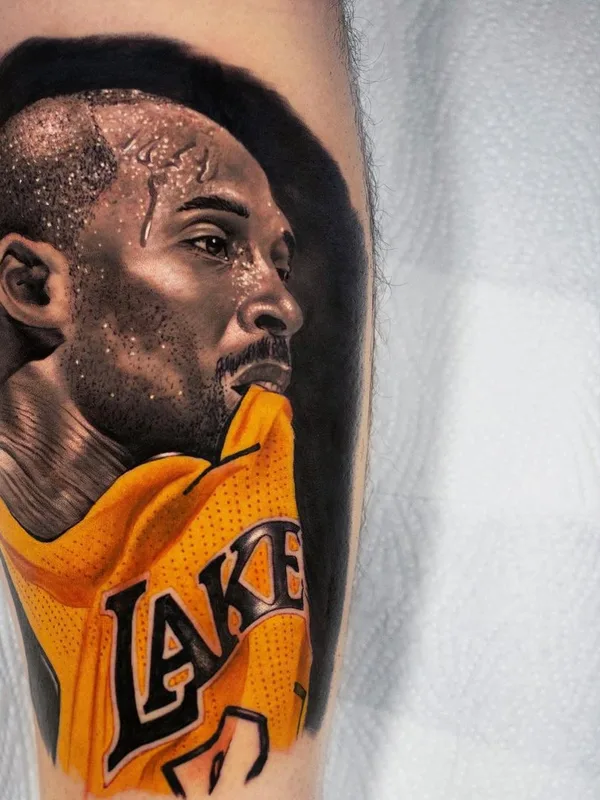color photorealism tatouage sur calf #47969 | Artiste tatoueur Christis Galiropoulos