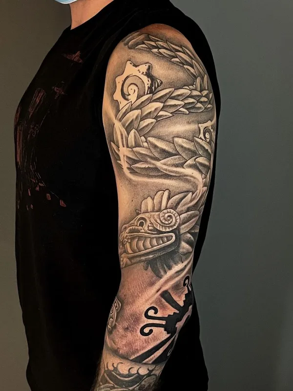 male black and grey black and grey tattoo auf full sleeve #47996 | Tätowierer Goethe
