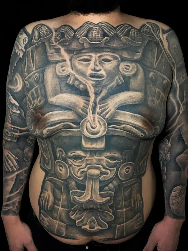 male black and grey realism tattoo auf chest #47991 | Tätowierer Goethe