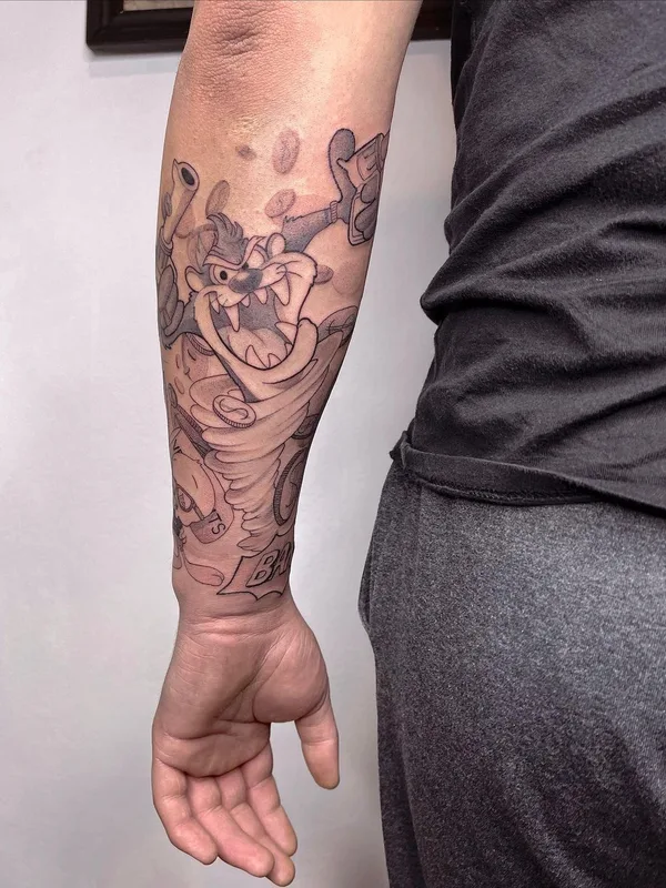 black and grey cartoon tatouage sur forearm #48165 | Artiste tatoueur Mariya Dobroe tatu