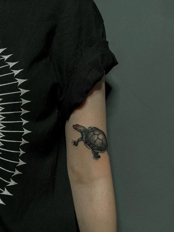 black and grey black and grey 纹身 在 forearm #48250 | 纹身师 Илья Колесников