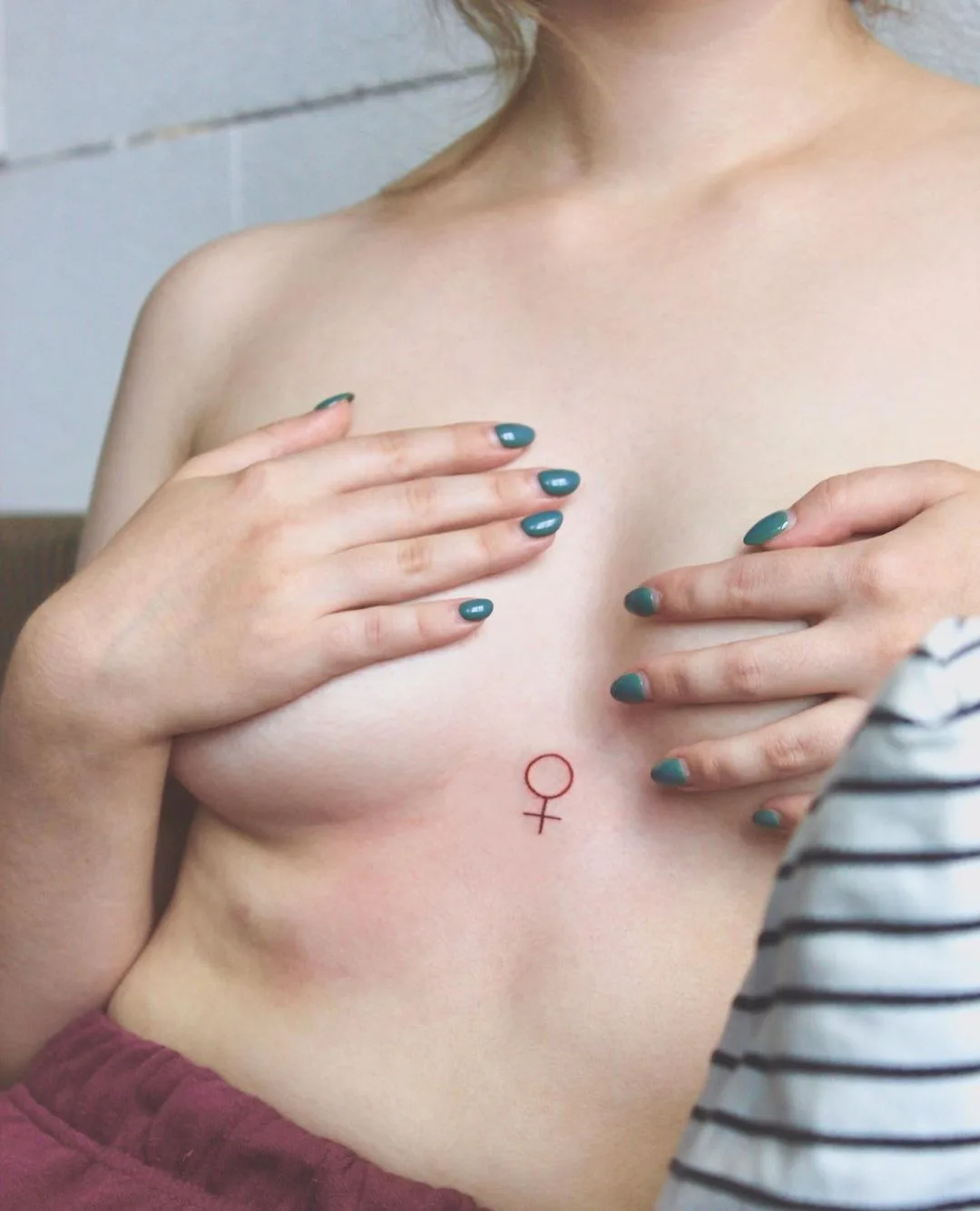 Minimalist tattoo by @marigrech