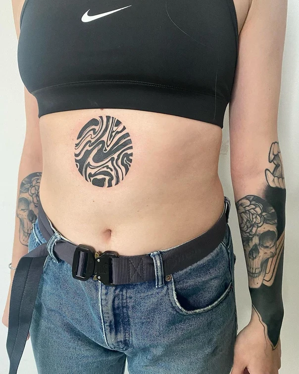 Абстрактная Abstract tattoo на Живот