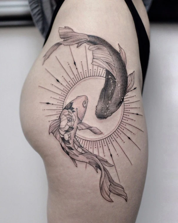 Файнлайн Fish, Sun tattoo на Бедро