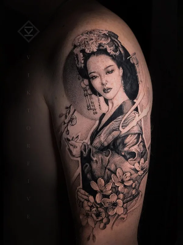 female black and grey realism tatuaje en shoulder #49082 | Tatuador Виктор Белый