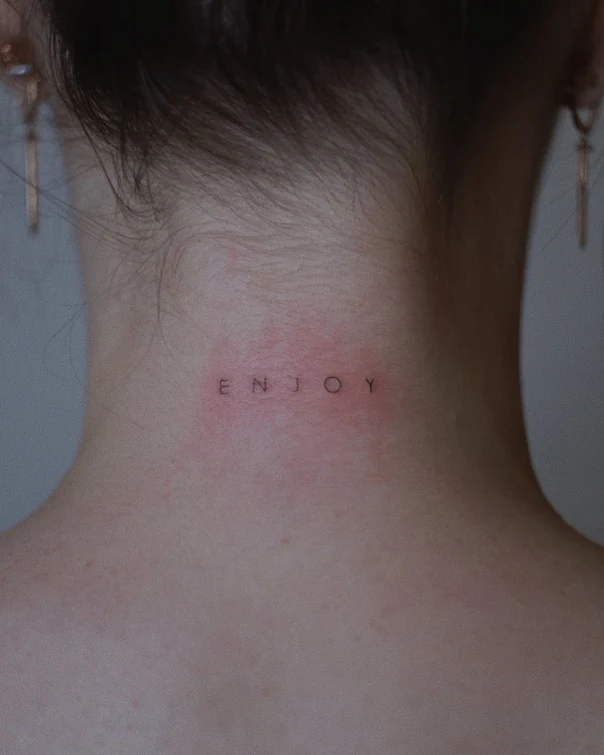 Файнлайн Text tattoo на Back of neck