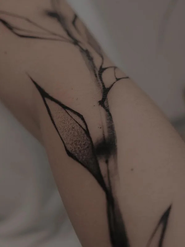 black linework татуировка на forearm #49177 | Тату мастер Art.nema