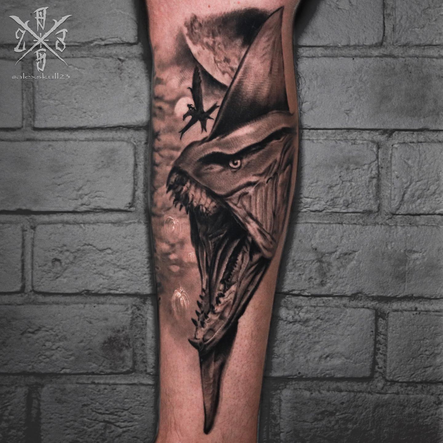 Blades of Chaos tattoo on my leg by Sal at Singleton Tattoo Dallas TX   rGodofWar