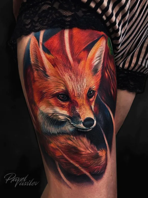 female color realism Tatuaggio su thigh #49505 | Tatuatore Павел Васильев