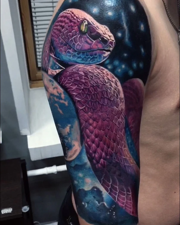 Реализм Snake, Galaxy tattoo на Полный рукав