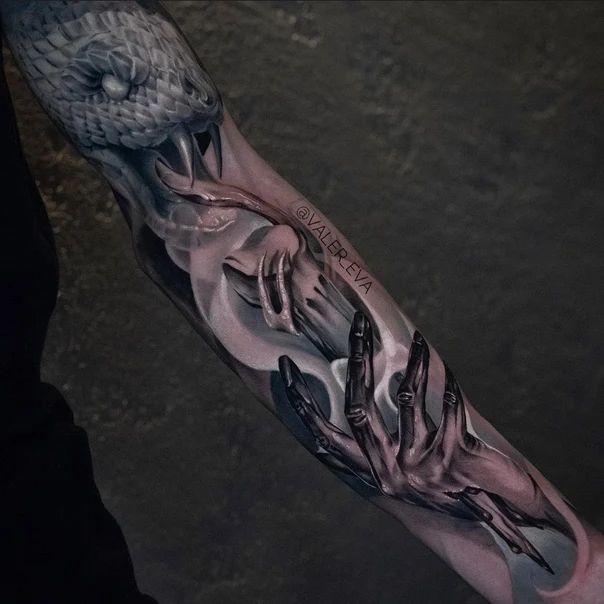 Реализм Snake, Hand tattoo на Предплечье