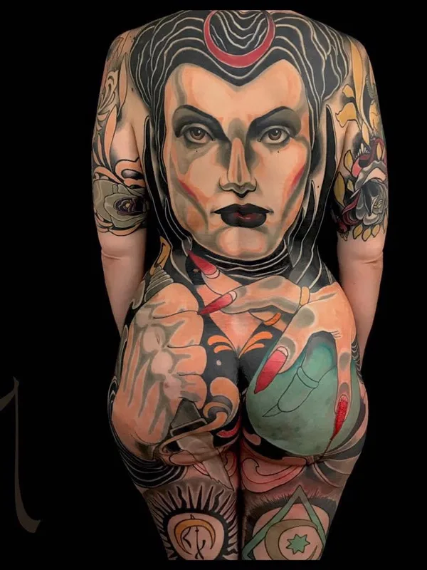 female color realism Tatuaggio su full back #61262 | Tatuatore Adriaan Machete
