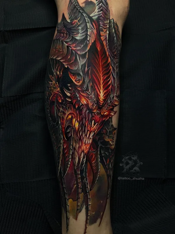 color biomechanical 纹身 在 calf #61271 | 纹身师 Евгений Олейник