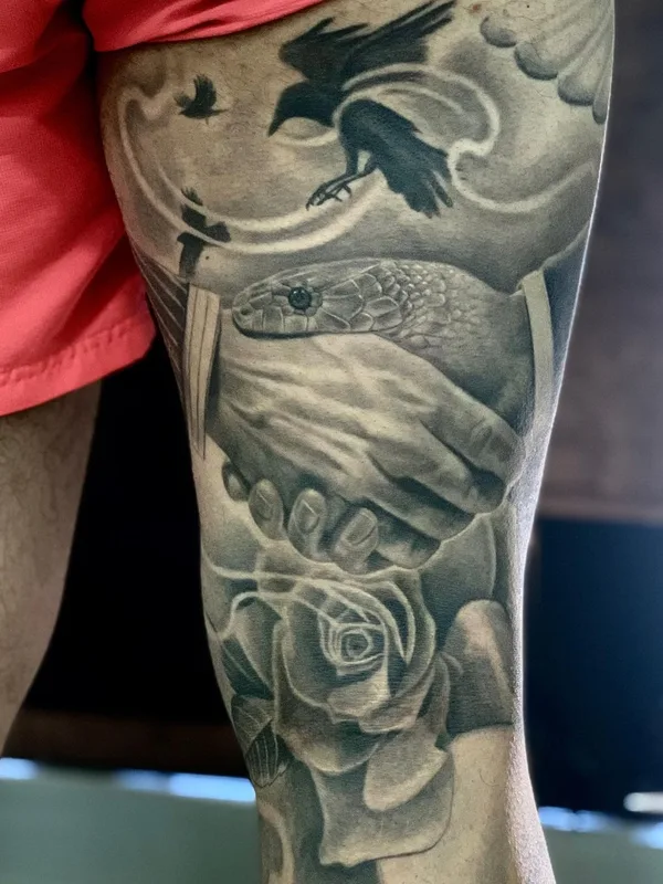 black and grey realism татуировка на thigh #61376 | Тату мастер Filip Rajkovic
