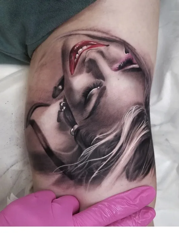 female black and grey realism tatuaje en forearm #63152 | Tatuador Tanya Taljaard