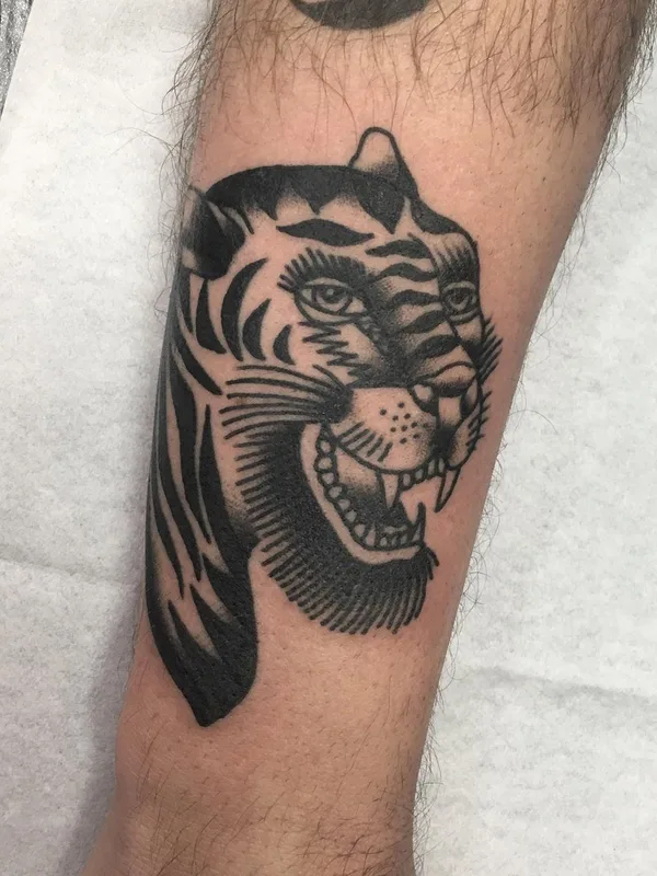 black traditional tattoo on forearm #63157 | Tattoo Artist Mercia Maas