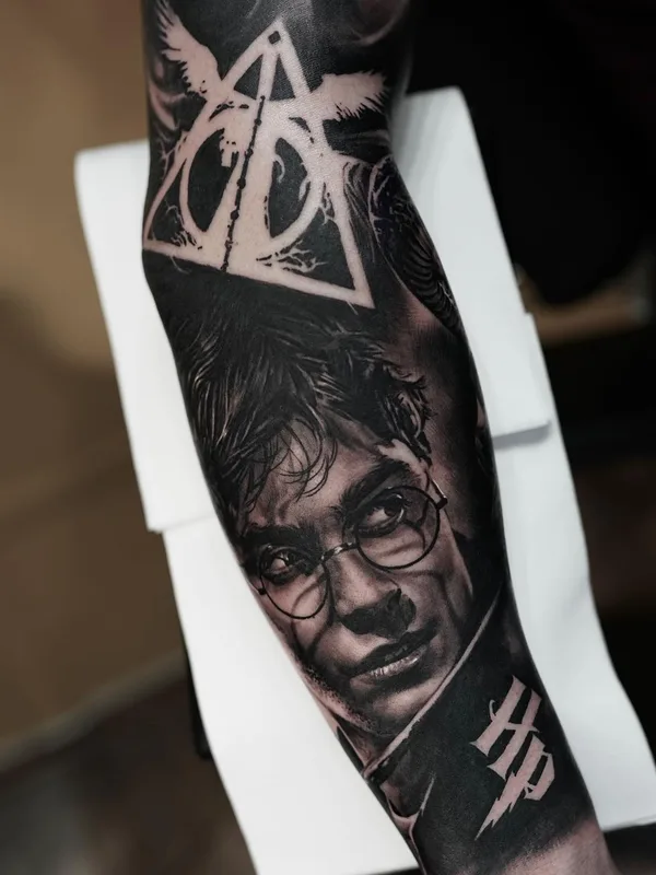 black and grey black and grey tattoo auf full sleeve #63297 | Tätowierer B-Grey aka Aivars Liepa