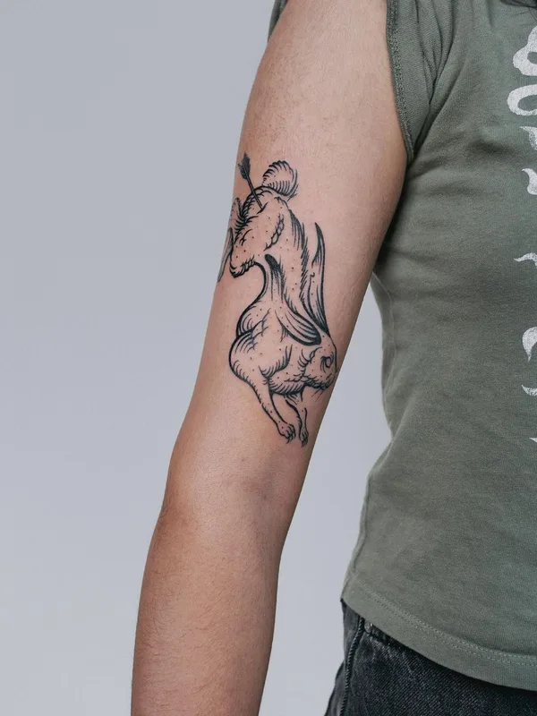 black linework tatuaje en forearm #63378 | Tatuador myrkur_tattoo