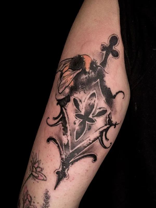 color blackwork Tatuaggio su forearm #63556 | Tatuatore Антон Глухих