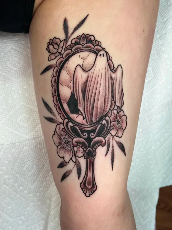 female black neotraditional tatuaje en forearm #63704 | Tatuador Sara Bell