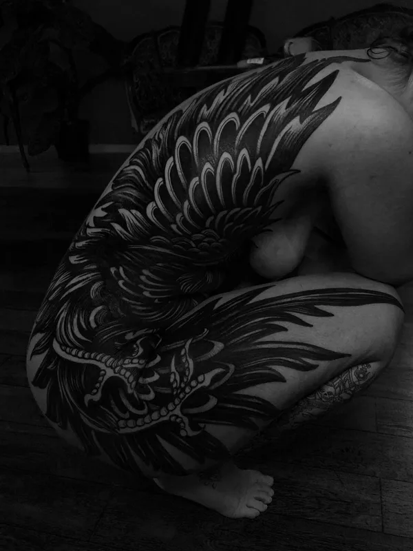 female black blackwork Tatuaggio su side, thigh #63813 | Tatuatore Marcelo Zissú