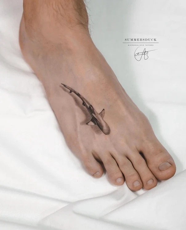 Микрореализм Shark tattoo на Foot