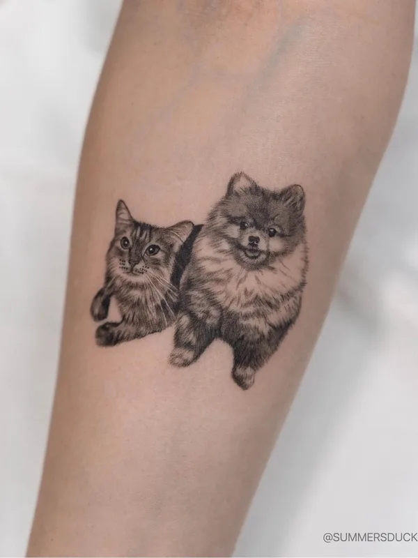 female black&gray animal, microrealism, pet Tatuagem em forehand #63849 | Tatuador Анна Селезнева