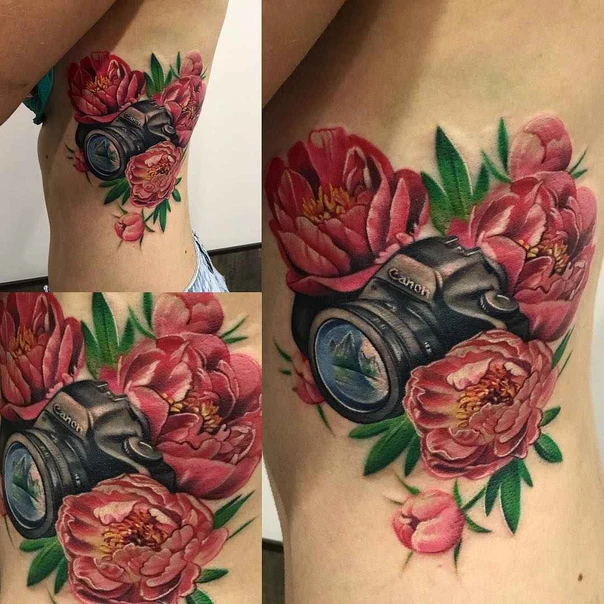 Реализм Camera, Flowers tattoo на Side