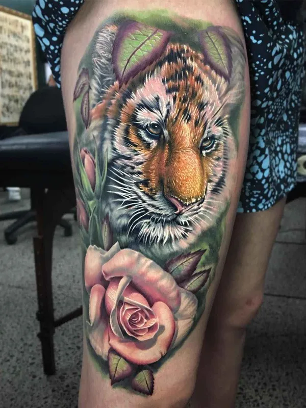 color realism 纹身 在 thigh #7027 | 纹身师 Ben Kaye