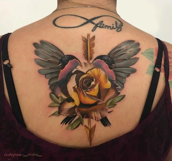 Реализм Birds, Rose tattoo на Верхняя часть спины