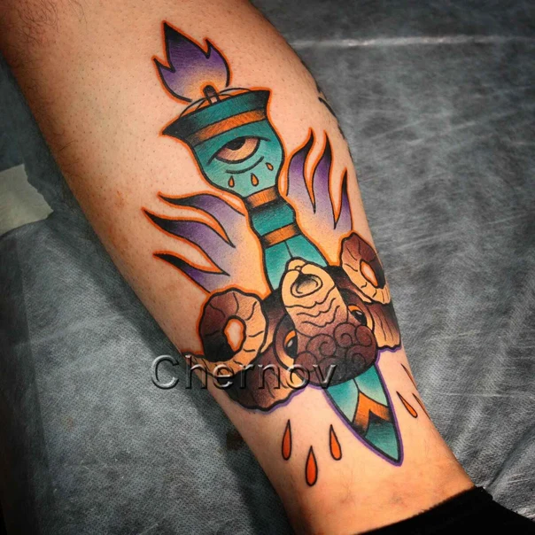 Традиционная Eye, Dagger tattoo на Икра