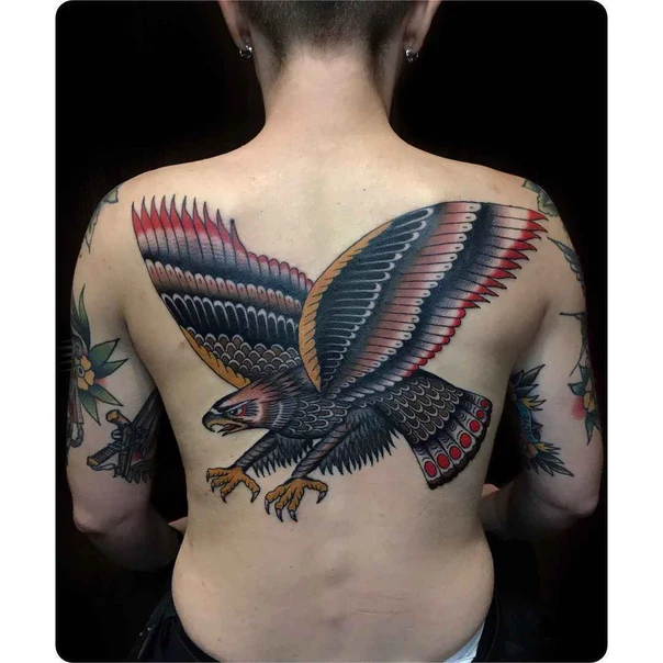 Традиционная Eagle, Bird tattoo на Спина (полная)