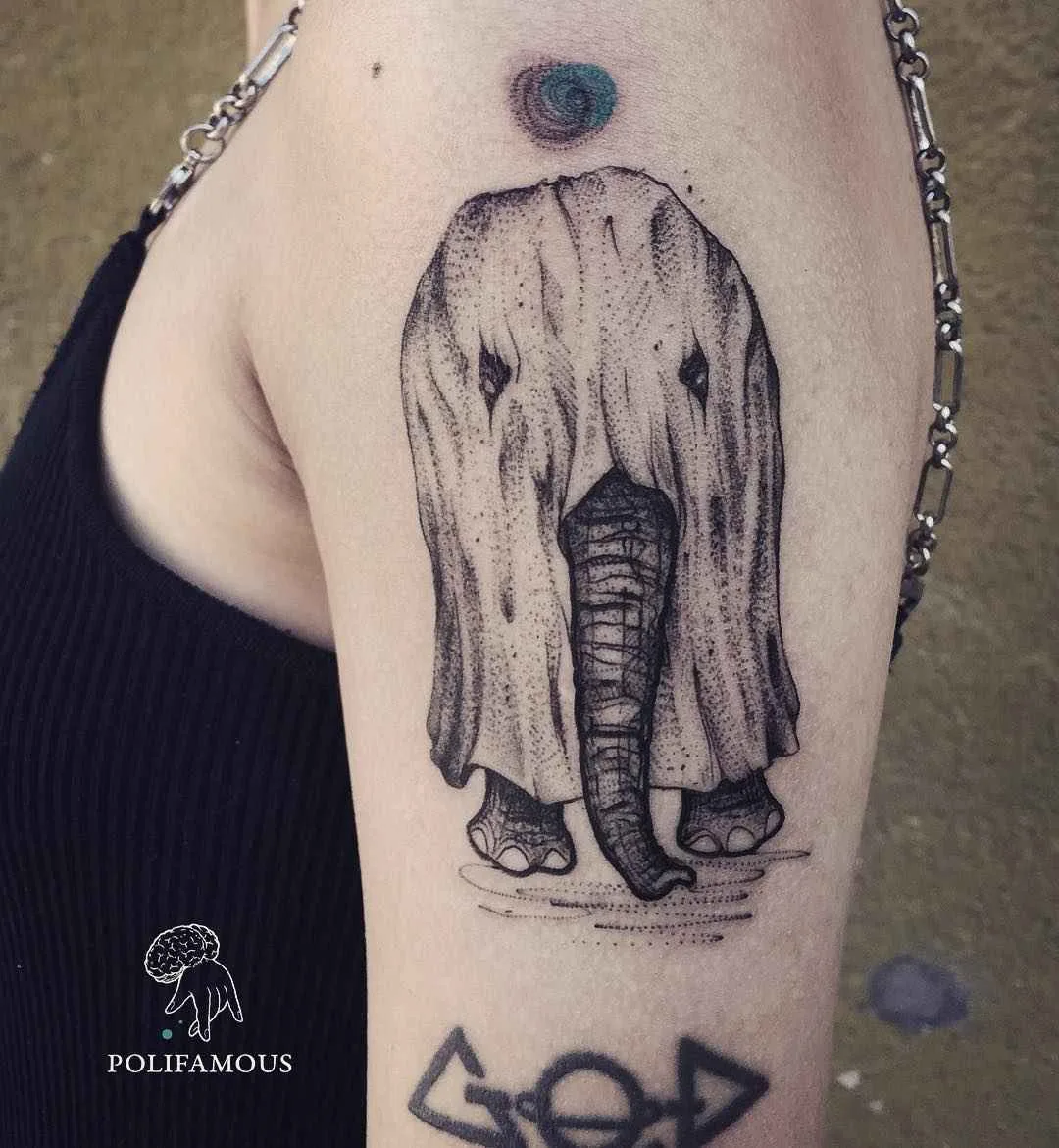Artista di tatuaggi Conio black autori stile disegno tatuaggio - astratto, surreale | Milano, Italia