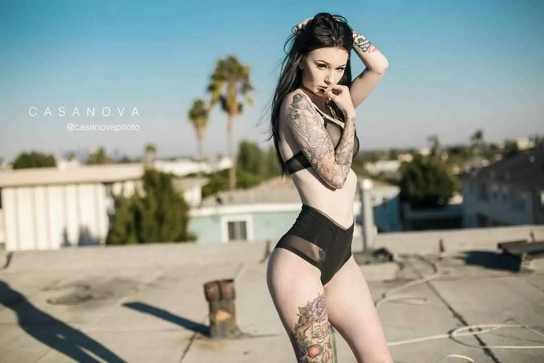 Modello tatuato Hylia Fawkes , modello alternativo, ragazza tatuata | Australia