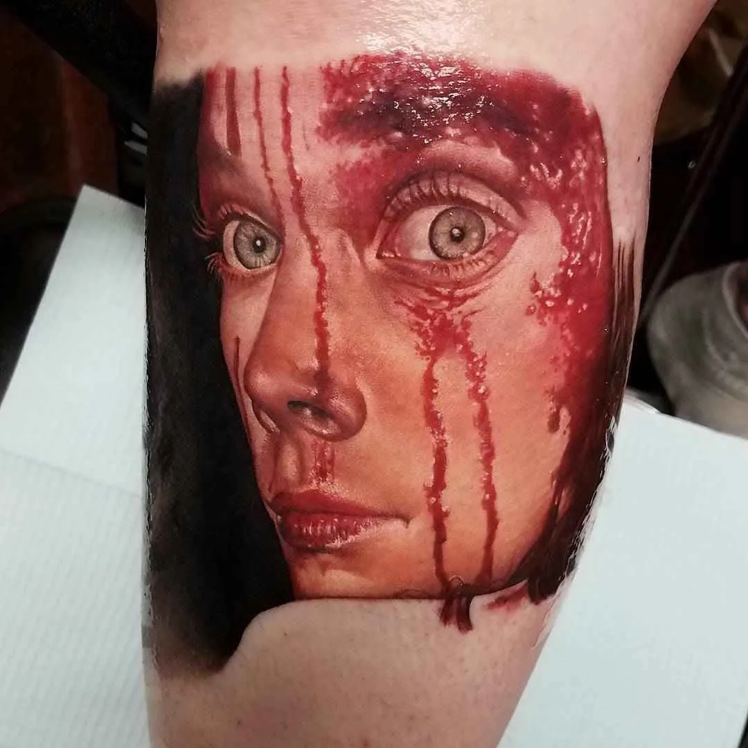 Tatuador Sarah Miller tatuagem color realista | USA